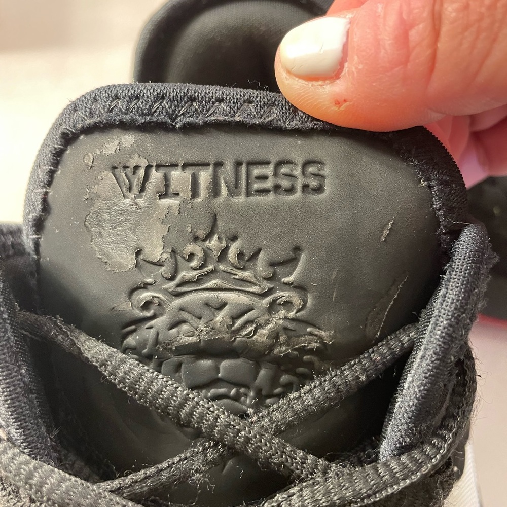 nike lebron james witness iii